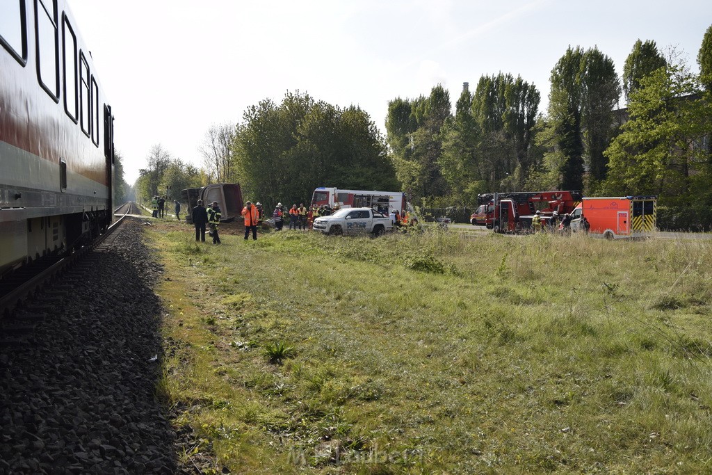 Schwerer VU LKW Zug Bergheim Kenten Koelnerstr P152.JPG - Miklos Laubert